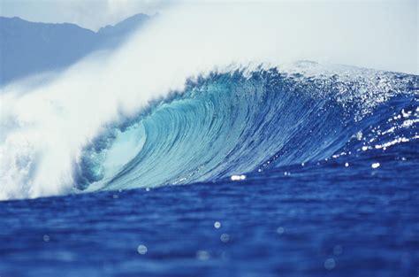 Accurate Swell Forecasting in Oahu with Magic Seaweed